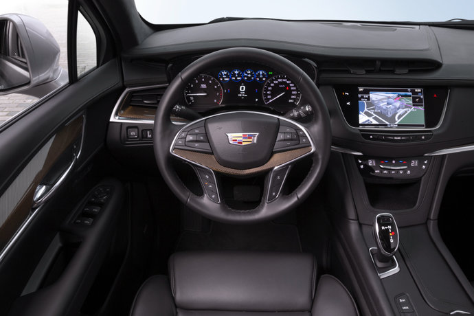 cadillac-xt5-black-interior