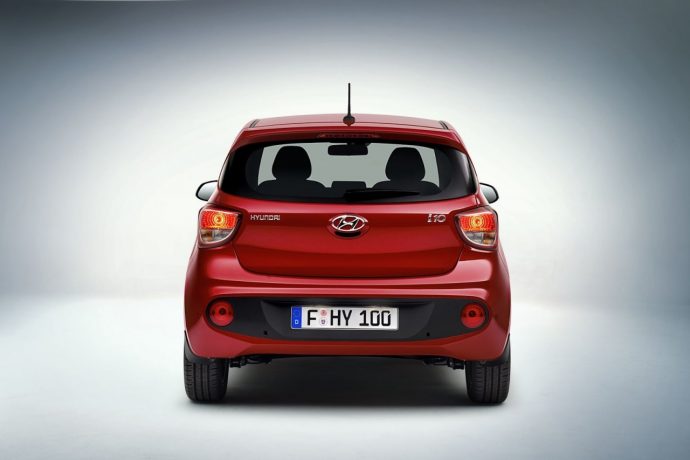 hyundai-i10-red-rear