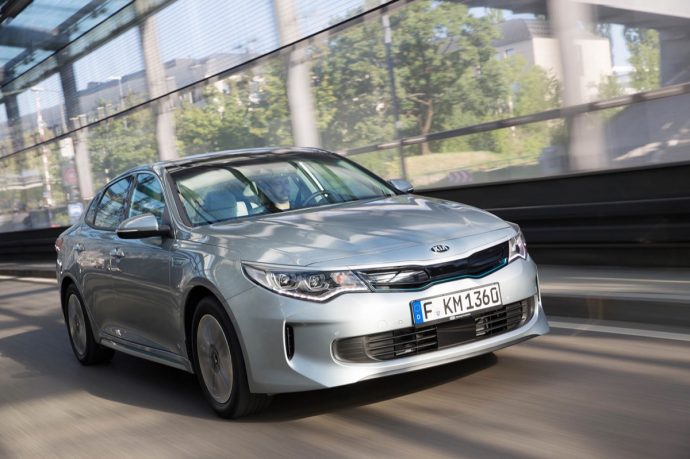 kia-optima-hybrid-silver-front-side