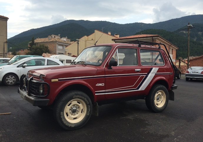 Je komt de Lada Niva veel tegen in bergachtige gebieden. Deze vond ik in de Spaanse Pyreneeën. 