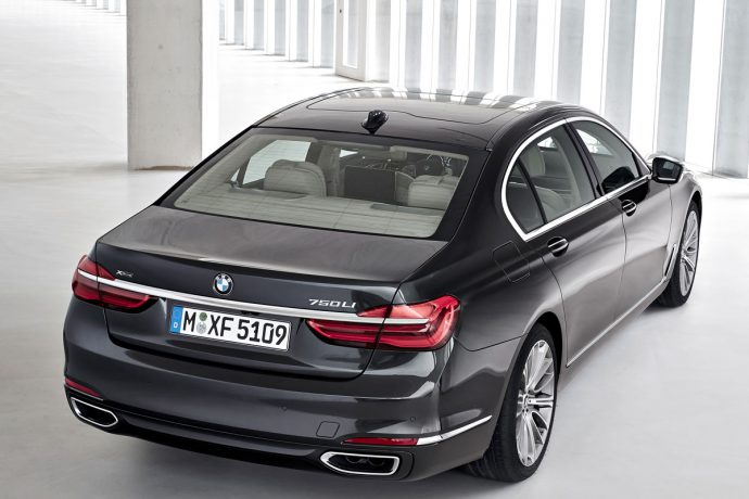 wk-38-bmw-7-serie-achter