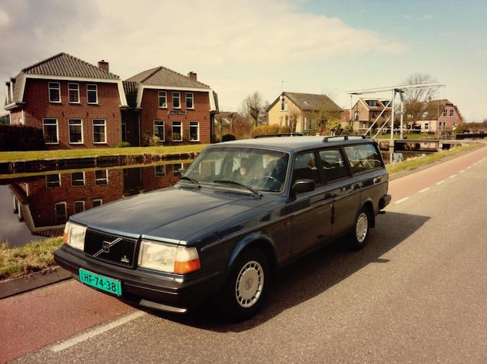 Iemand zei: “Je moet nooit je auto aan de buurman verkopen.” Waarom niet? Ik deed mezelf en Dick (incl. gezin en hond) er een groot plezier mee.