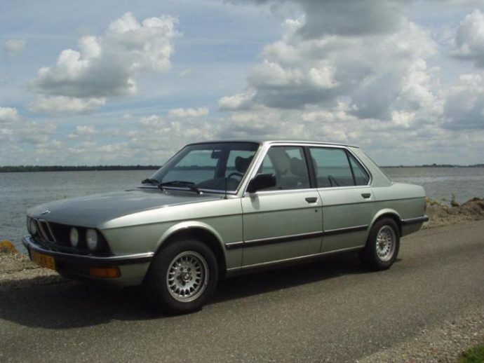 bmw-525-e-groen