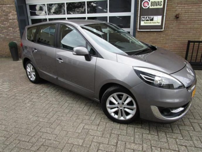 renault-scenic-zilver-voorkant